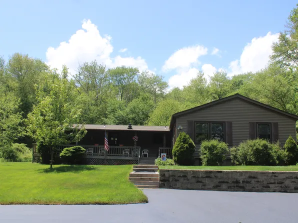 137 North Brook Street, Hampton, CT 06247