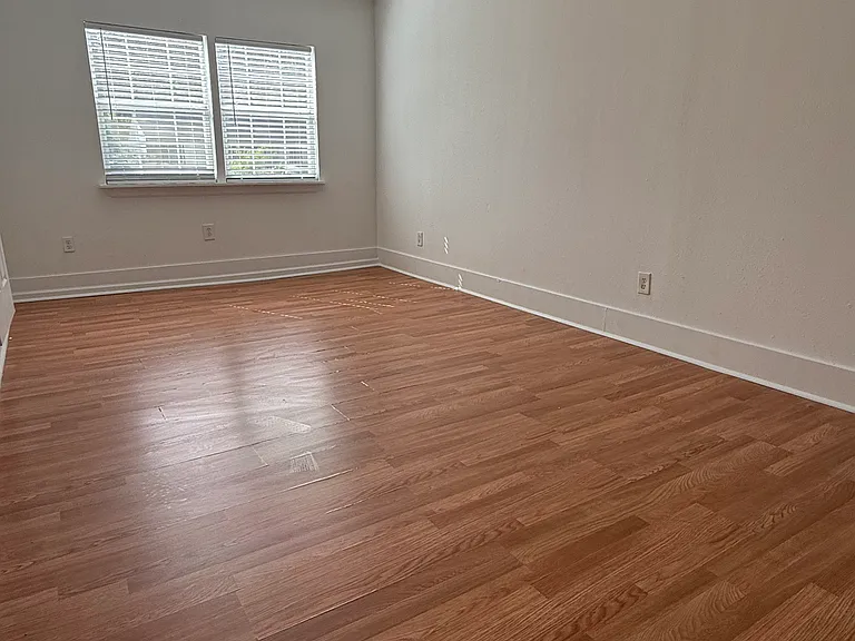 9425 Sierra Dr — Photo 5