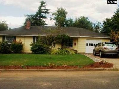 4727 SW Illinois St, Portland, OR, 97221