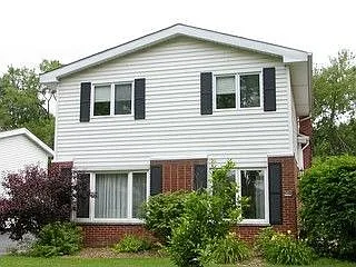 201 E Prairie Ave photo 1