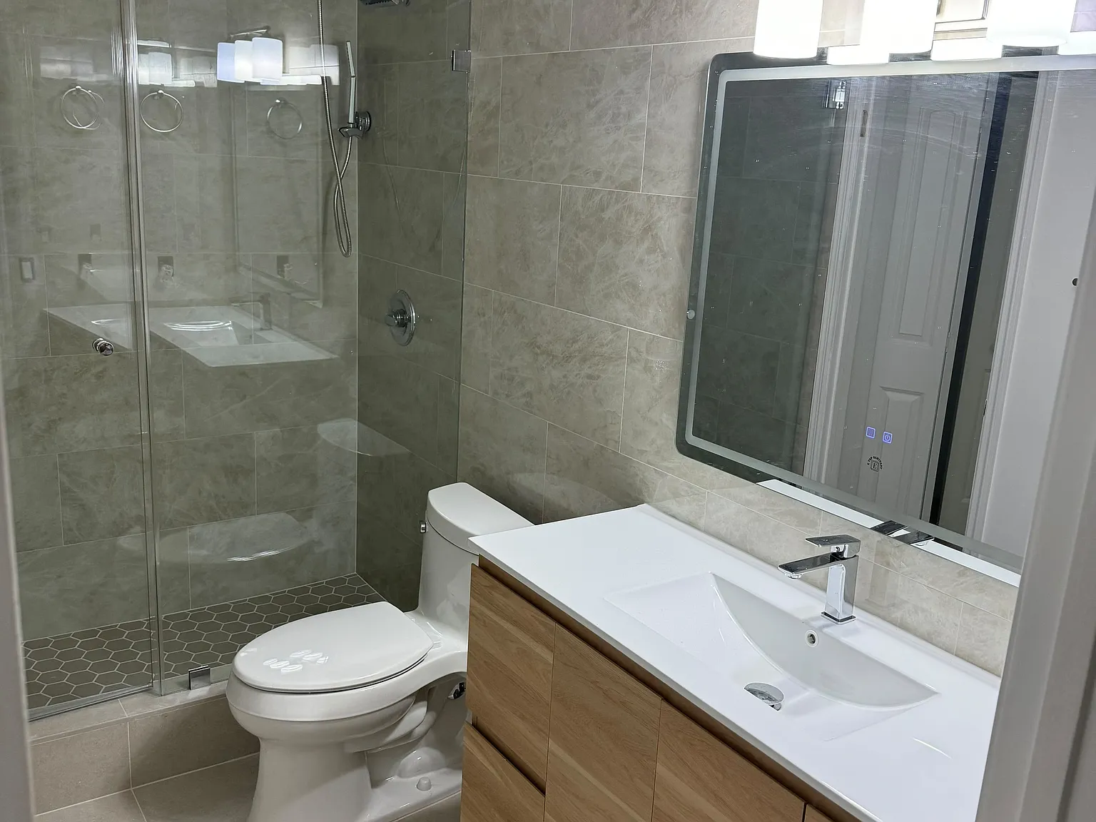 W 44th Ter, Hialeah — Photo 1
