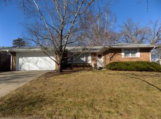 511 Blenheim Dr, Rockford, IL 61108