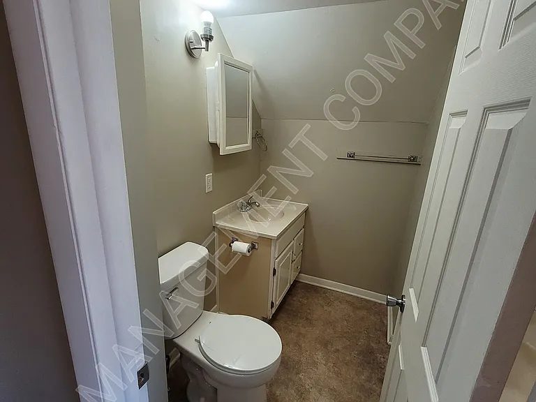 321 6th Ave #321 — Photo 4