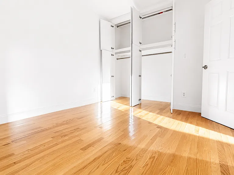 149 Leonard St #6 — Photo 6