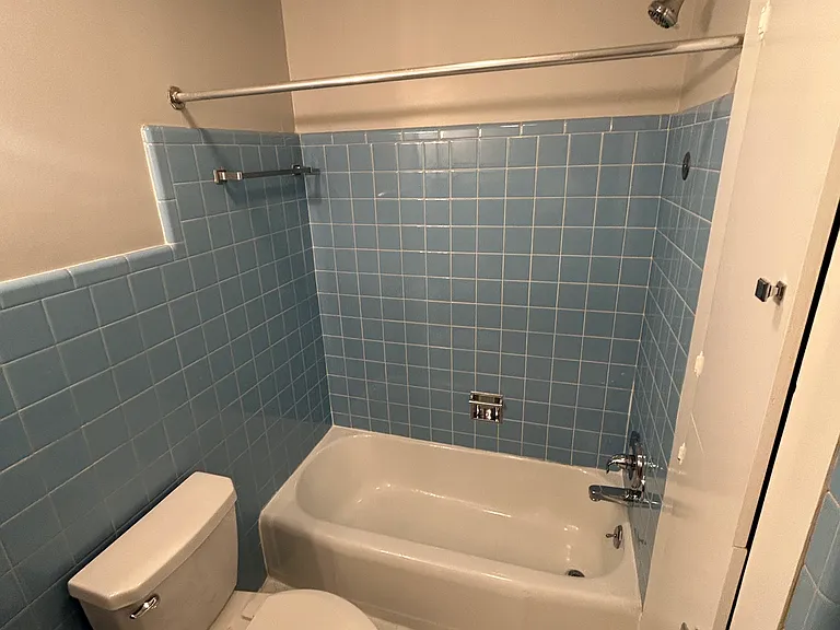 1311 W 2nd St #C — Photo 13