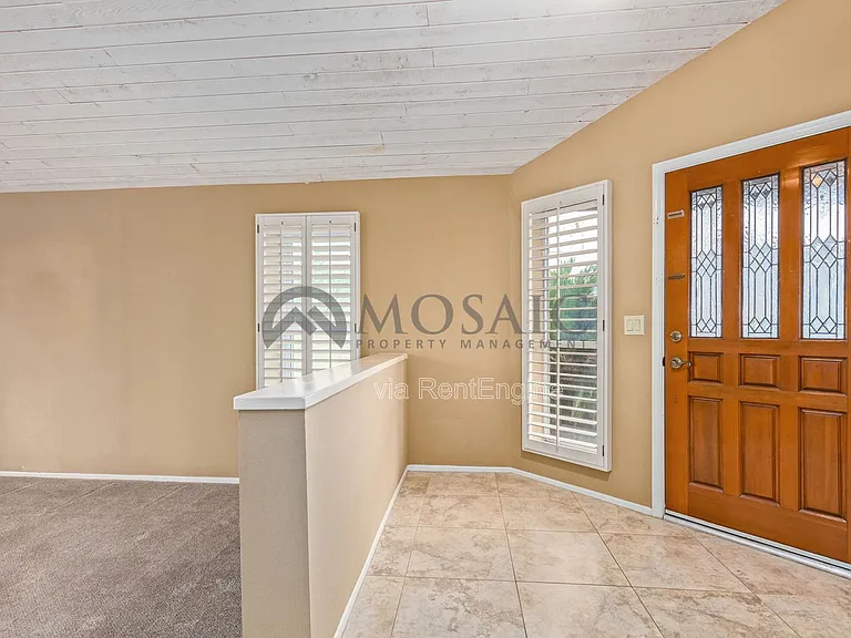 10156 E Becker Ln — Photo 2