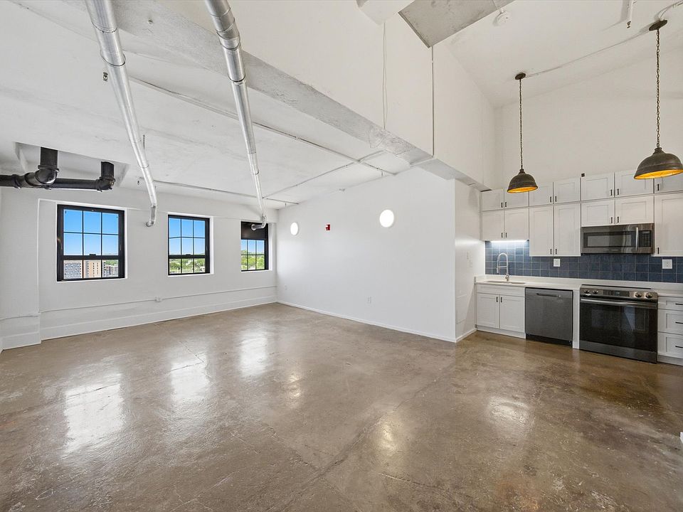 1st image of 116 S Gay St APT 1010