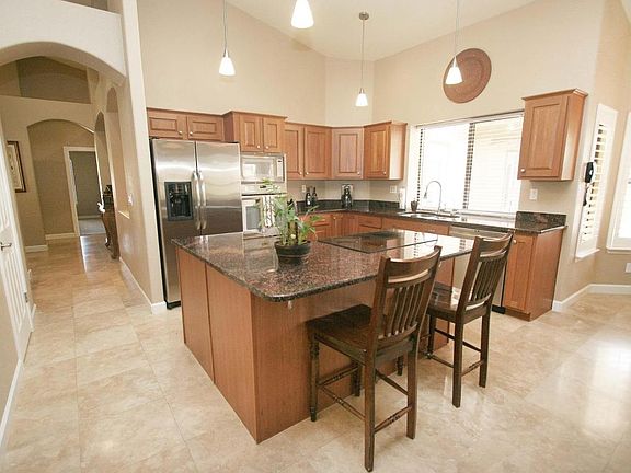 3rd image of 1680 W Honeysuckle Ln