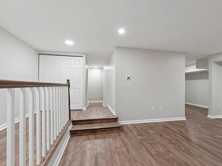 7 Silverwood Cir #3 — Photo 22