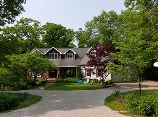 530 E Lakeshore Dr, Edelstein, IL 61526