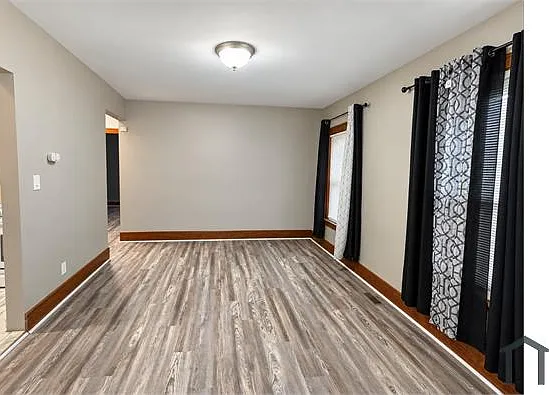 2 bed, 800 sqft, $1,000 — Photo 2