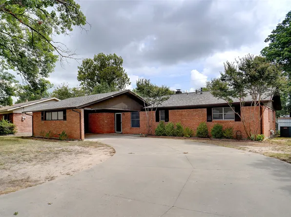 306 Rosedale Dr, Gainesville, TX 76240