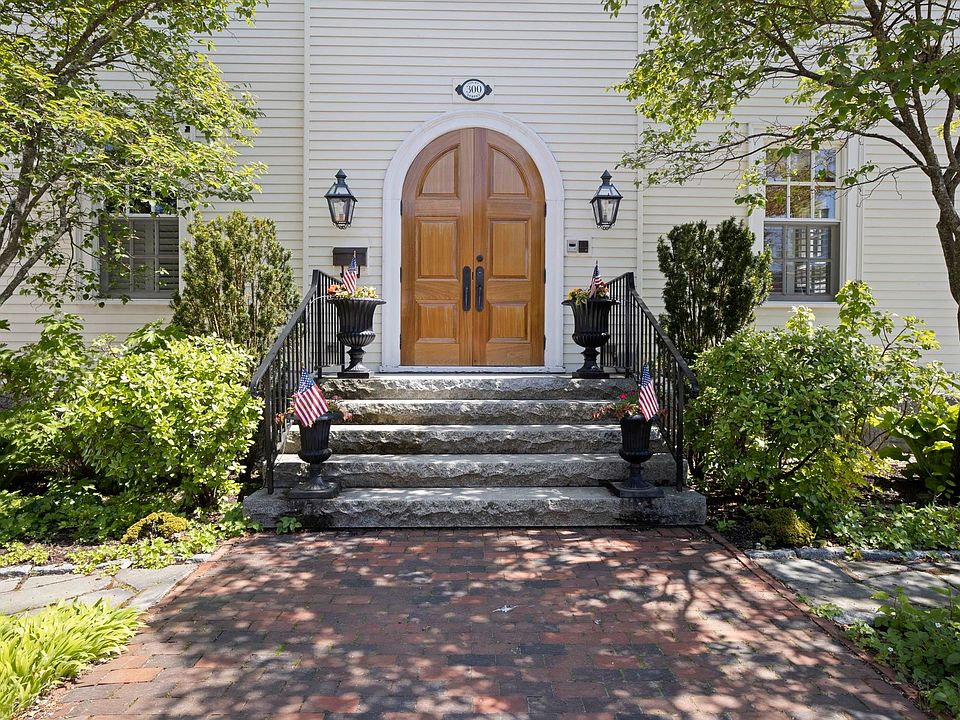 300 Court Street UNIT 1, Portsmouth, NH 03801 Zillow