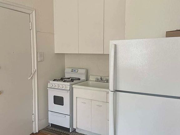 2nd image of 69 Mac Dougal St #3F