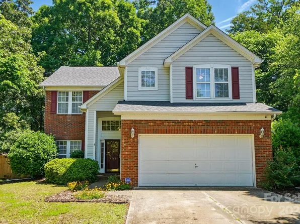 8744 Barrister Way, Charlotte, NC 28216