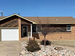 2403 E 21st St, Hays, KS 67601