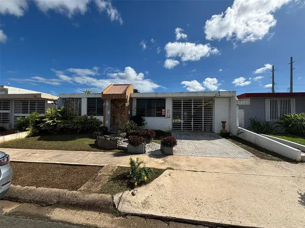 B 13 A East St, Trujillo Alto, PR 00976