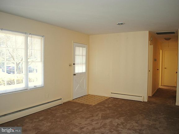 5th image of 538 Williamsburg Ln