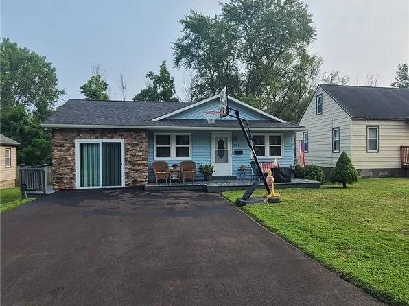 303 Garden City Dr, Syracuse, NY 13211