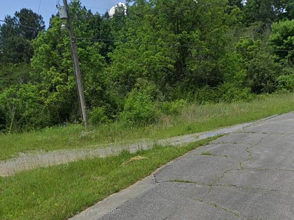 3rd image of 140 Old Highway Rd
