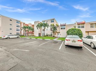 9451 Evergreen Pl APT 104, Davie, FL 33324