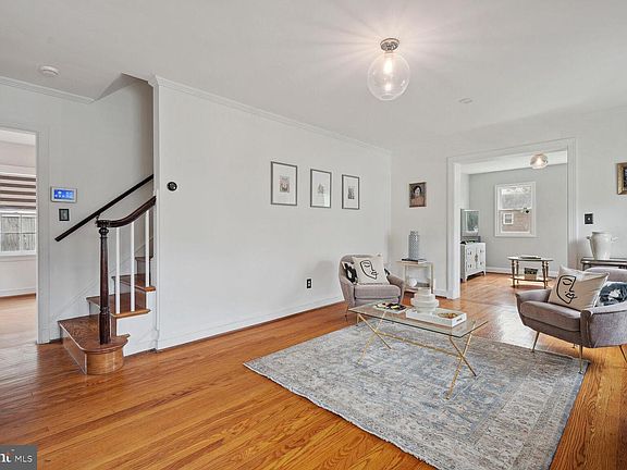5th image of 4104 Knowles Ave #8
