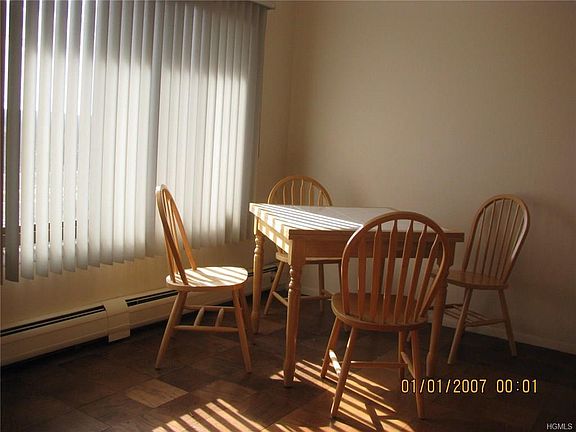 2nd image of 128 Country Club Ln #128