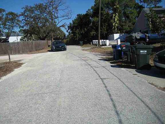 5th image of 1003 Gantt Ave