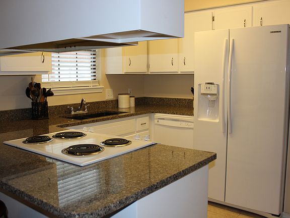 5th image of 7755 Betty Louise Dr