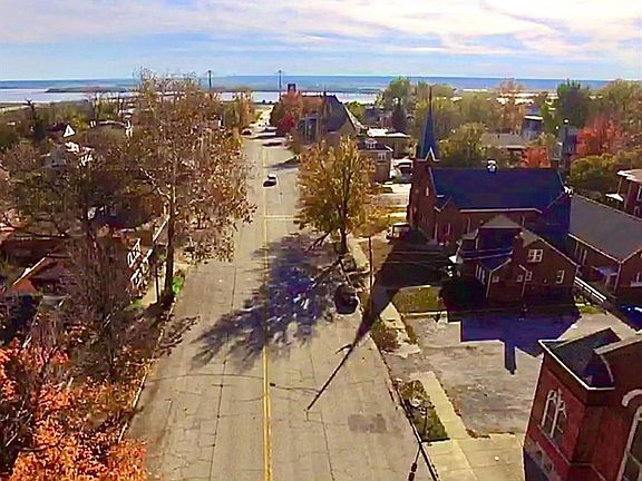 5th image of 720 Henry St
