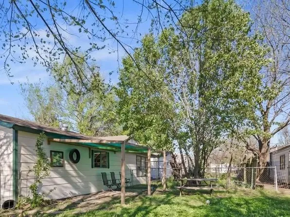 401 E Young St, Morris, OK 74445