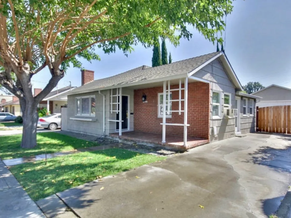 570 Mission St