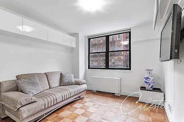 Sold by Sotheby's International Realty | media 11