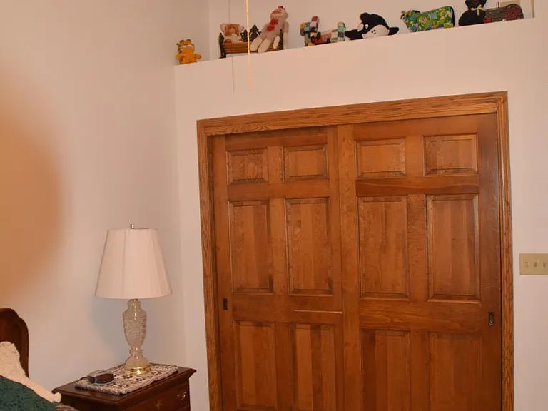 2nd bedroom closet