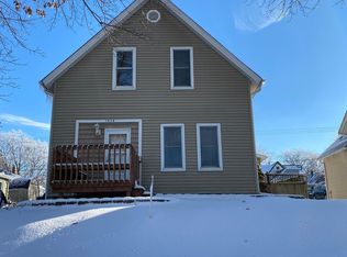 1024 N 10th St, Burlington, IA 52601