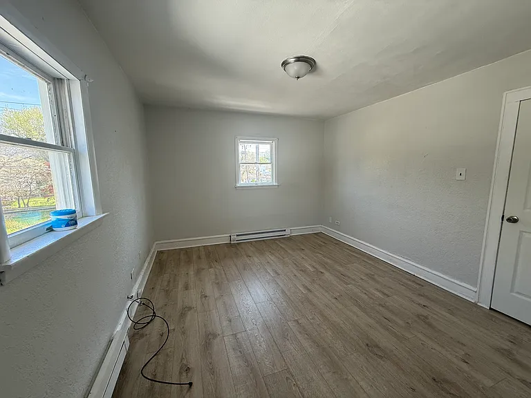 502 Oak St #4 — Photo 3