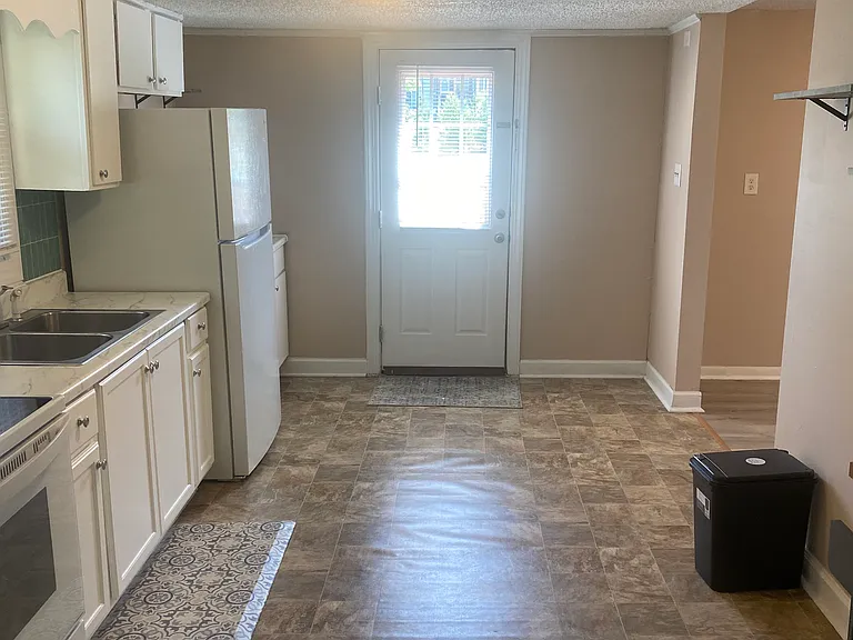 2916 Evans Rd — Photo 3