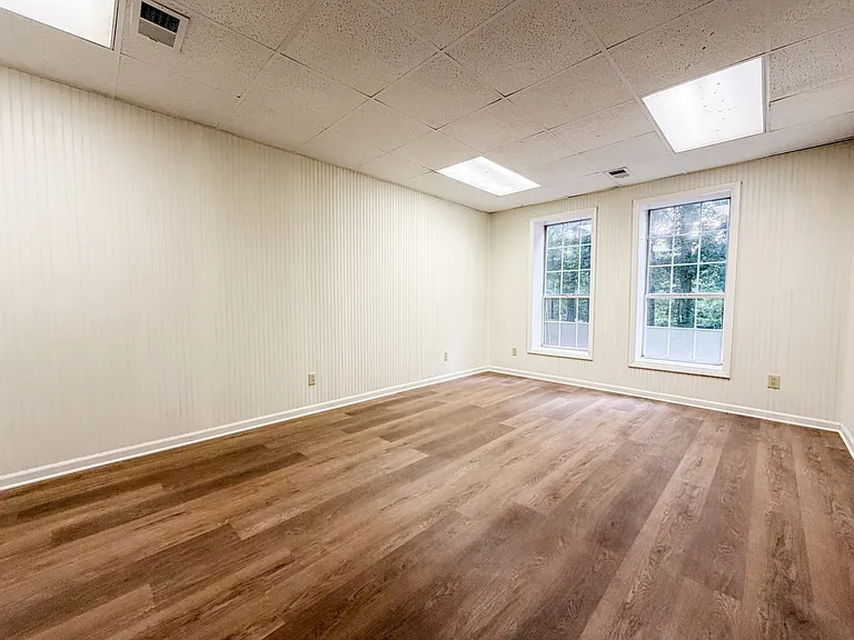 1077 Claylick Rd — Photo 35