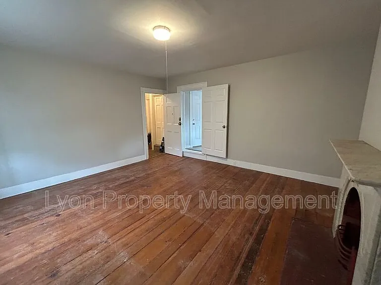 44 7th St #2 — Photo 11
