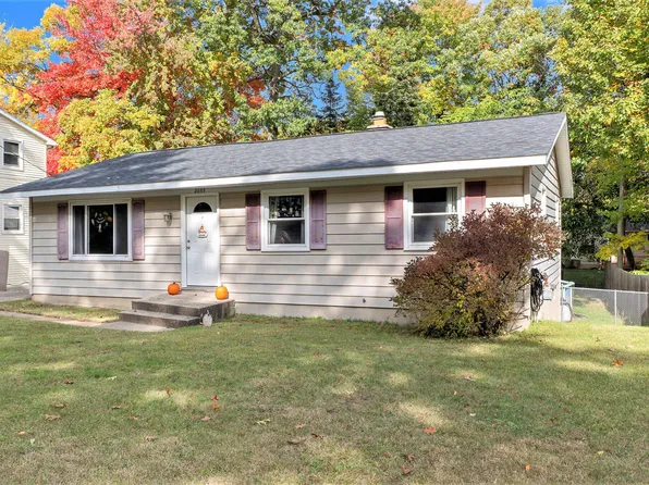2055 Cannon St SW, Wyoming, MI 49519