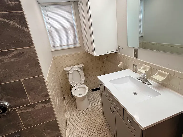 2115 Guilderland Ave #2 — Photo 6