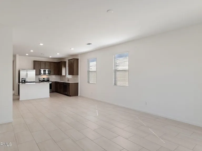25383 W Sunland Ave — Photo 3