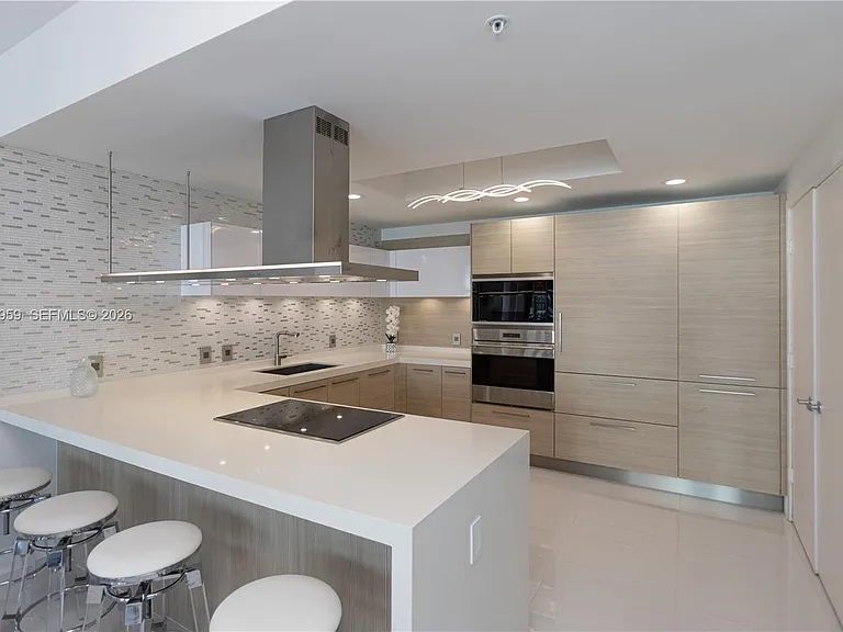 17111 Biscayne Blvd #505 — Photo 13