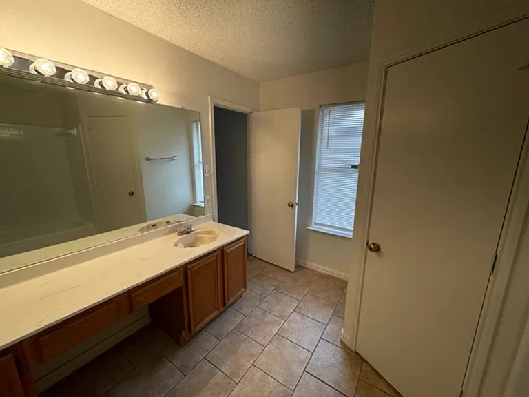 5800 Stone Meadow Ln — Photo 19