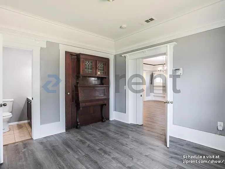 5001 S Budlong Ave — Photo 21