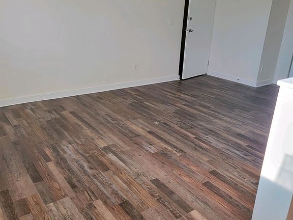 2nd image of 255 McGregor Ave #21-21-21