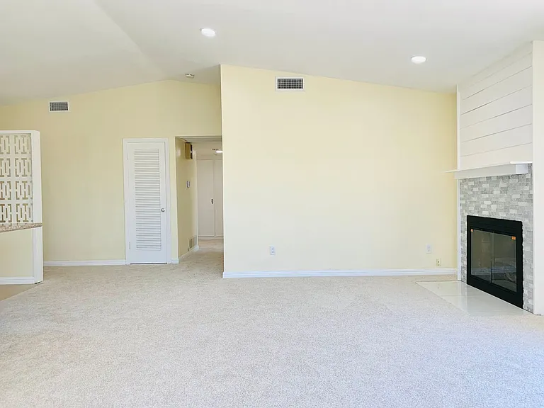 5277 Mount Ararat Dr — Photo 2