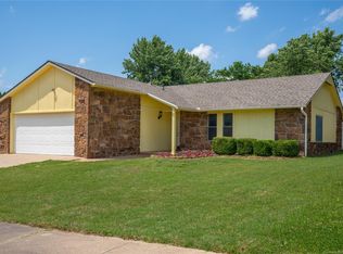 416 W Los Angeles St, Broken Arrow, OK 74011