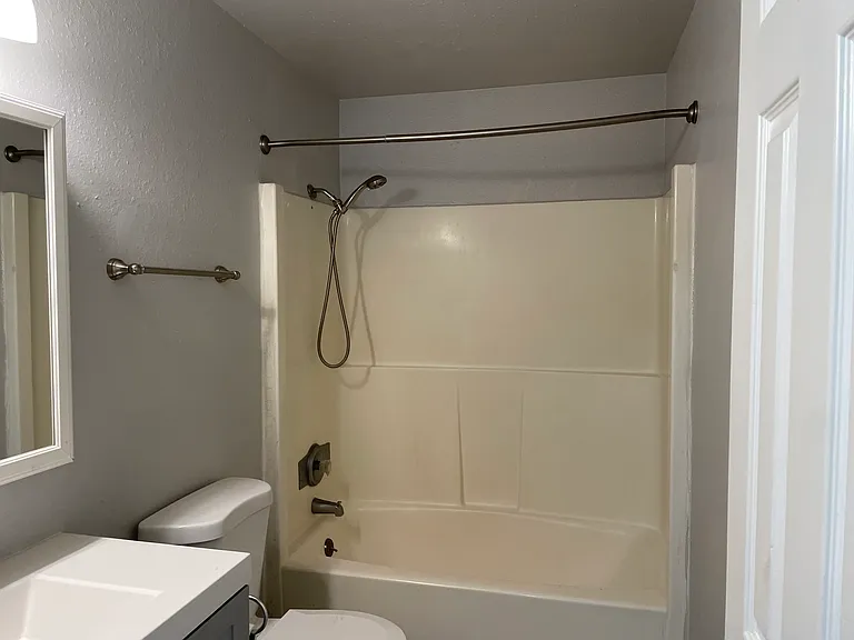 1608 Washington St #3 — Photo 4