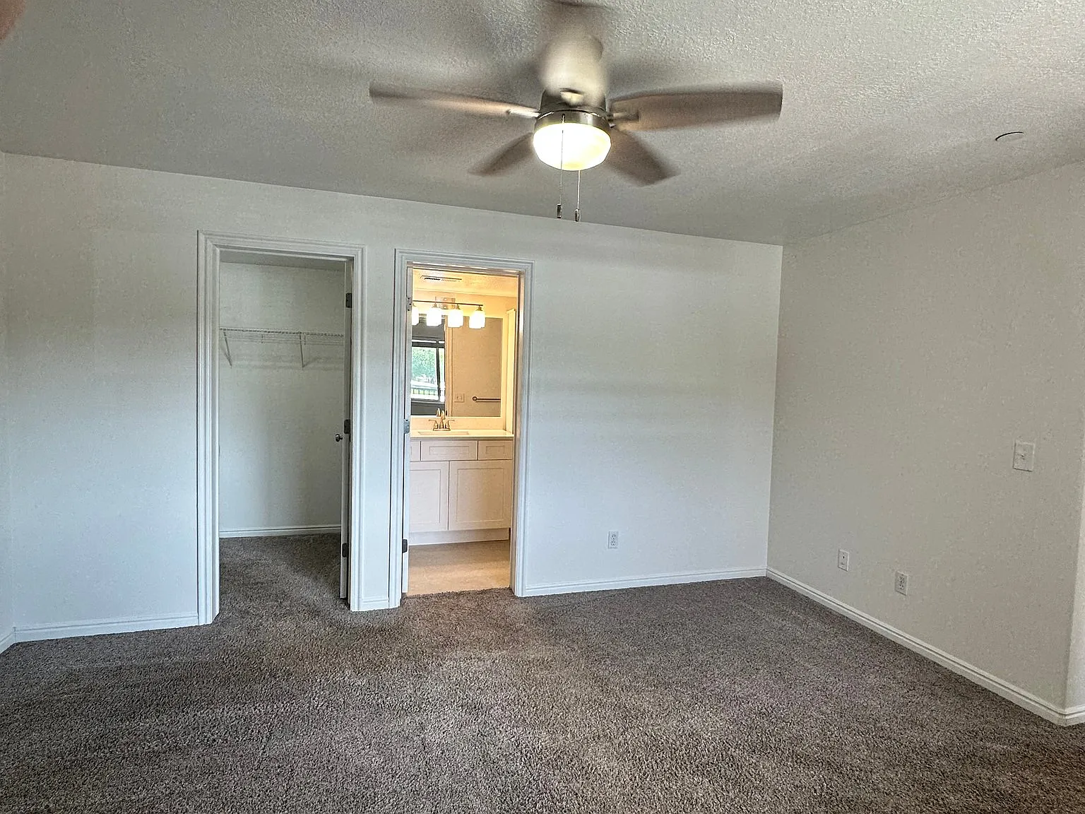3585 E Rock Creek Rd — Photo 4